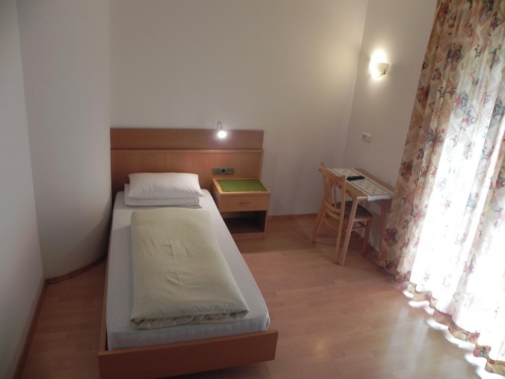Hotel Schoberhof Feldthurns Oda fotoğraf
